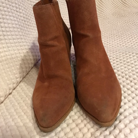Forever 21 faux suede camel brown pointed bootie - Picture 2 of 7